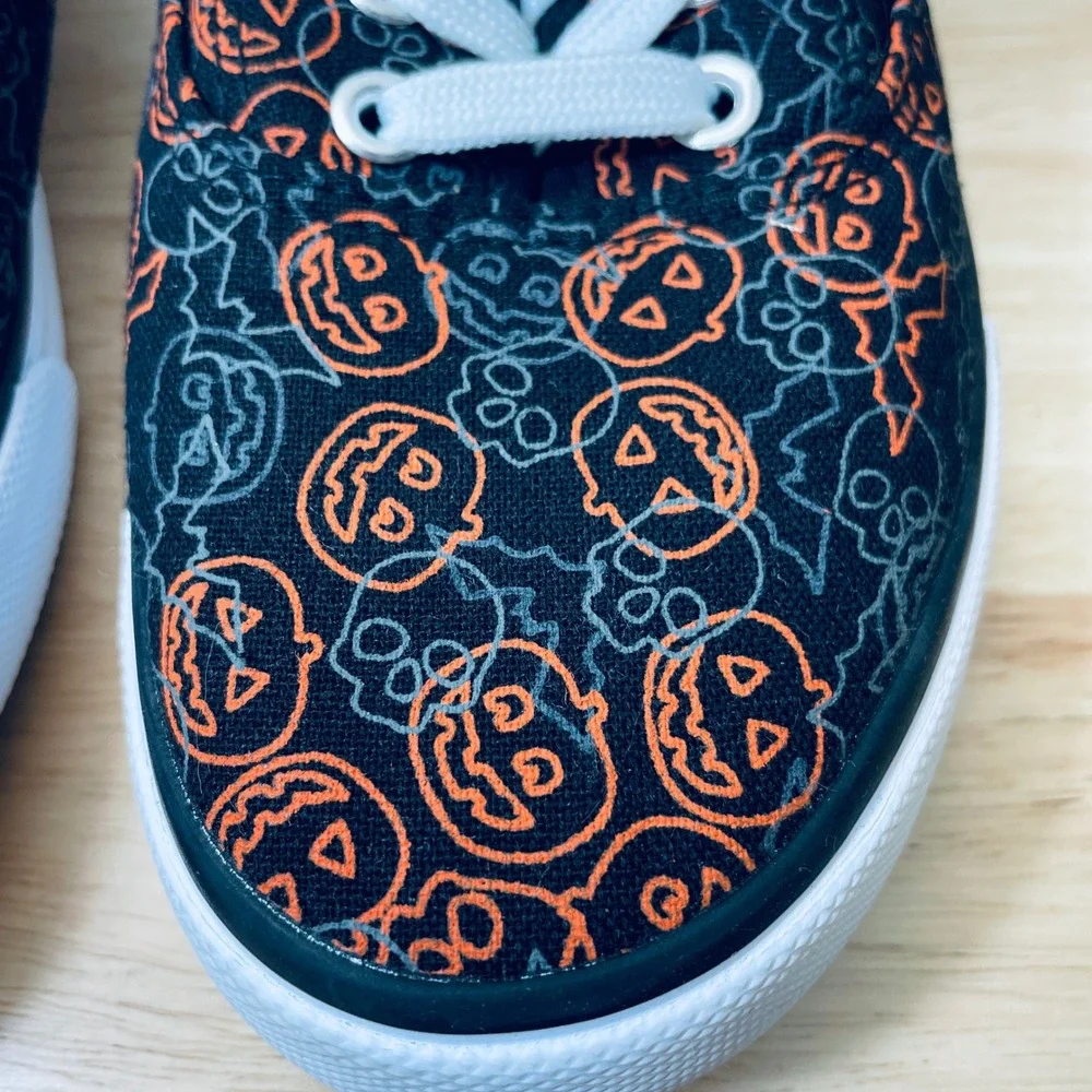 Isaac Mizrahi Halloween Pumpkin Skull Canvas Sneakers Black Orange Women's 9